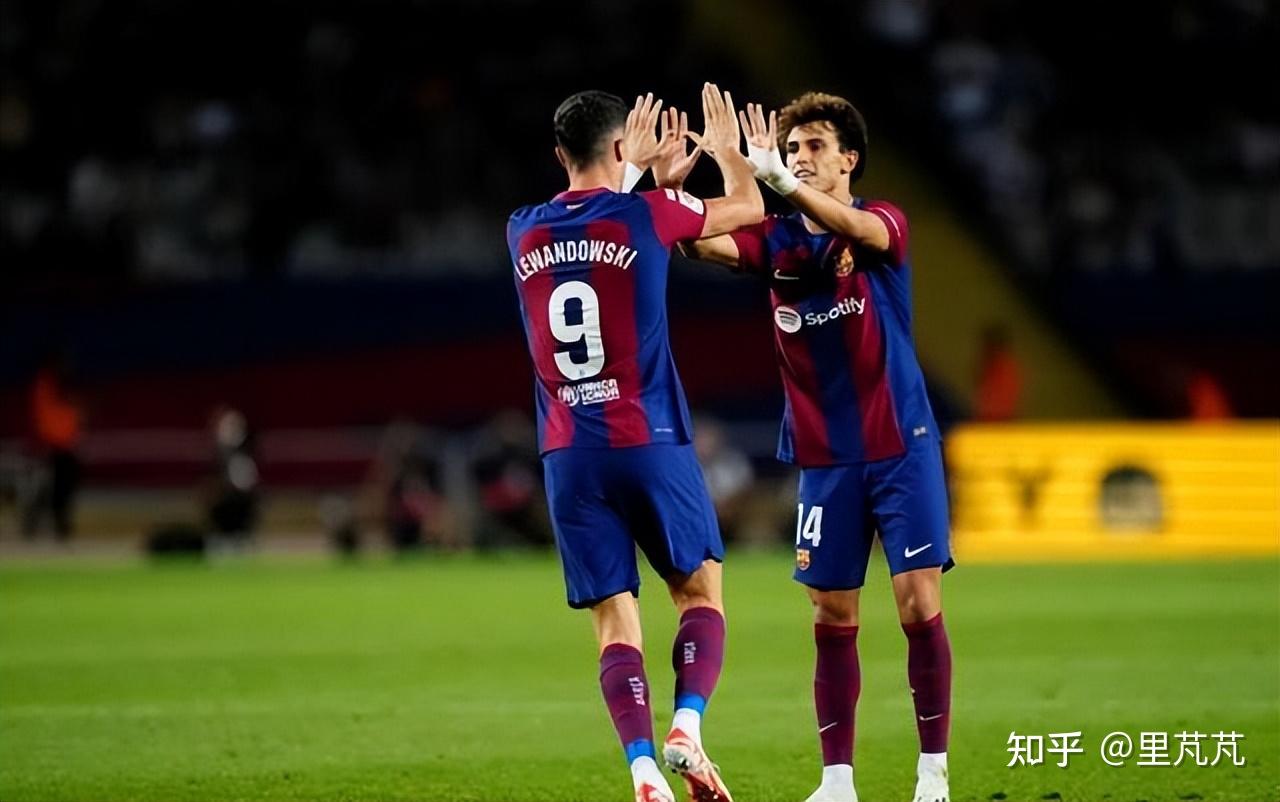 巴塞罗那西甲战胜阿尔梅里亚莱万头球得分